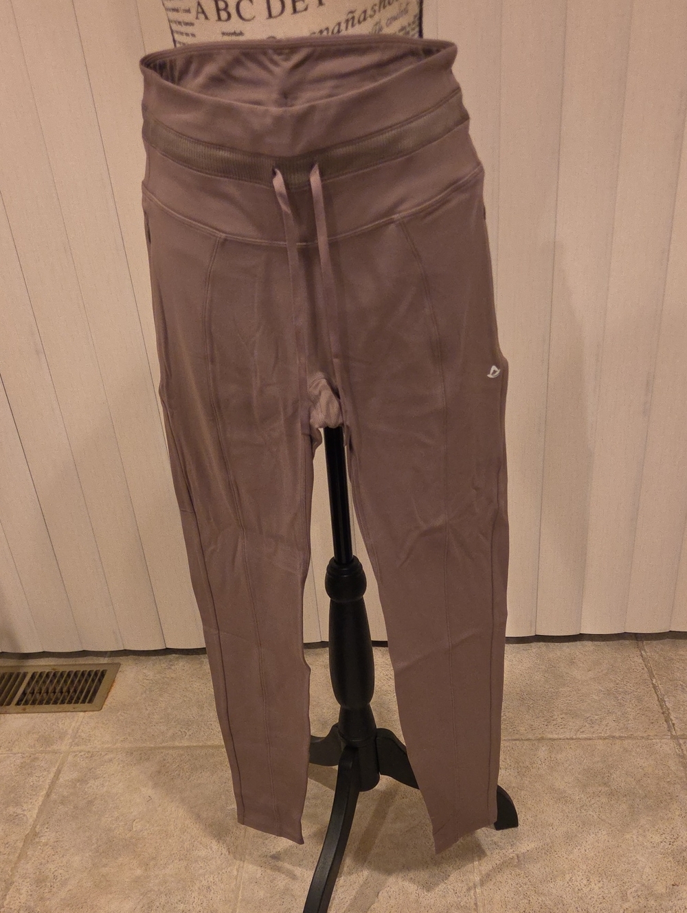 Womens High-Waist Performance Leggings - Taupe